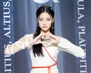 [MD포토] 이달의 소녀 현진 매력 하트