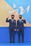[MD포토] 남현종 아나운서-조원희 'KBS 올림픽 축구중계 기대하세요'