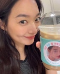 '김우빈' 신민아, 엄정화 커피차 선물 인증 