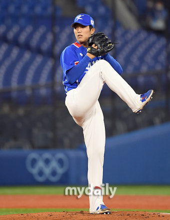 [MD포토] 이의리 '신중한 투구'