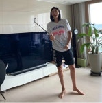 ‘배구여제’ 김연경, 반려견과 사랑스러운 근황 “언니 너무 예뻐요”