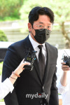 [MD포토] 선고 공판 참석하는 영화배우 하정우