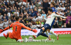 손흥민, 부상 복귀전서 풀타임 활약…토트넘, 첼시에 0-3 완패