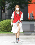 [MD포토] 미주 트임에 드러난 우윳빛 꿀벅지