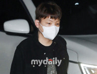 무면허 운전·경찰 폭행 노엘, 경찰 출석…질문에는 묵묵부답 [MD동영상]