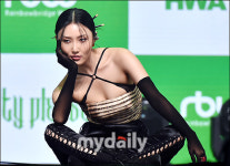 컴백 마마무 화사, 두번째 솔로로 돌아왔다 Im a 빛 첫무대 [MD동영상]