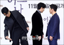 어느 날 김수현-김성규, 차승원 선배님 외면(?) 하고 싶어 [송일섭의 사진공작소]