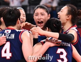 김연경 은퇴에 FIVB 제도 변경까지…파리올림픽 가는길 험난해진다