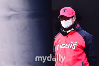 최형우·양현종·나성범 없다? 한 남자의 타이거즈 사령탑 '비공식 데뷔전' 개봉박두