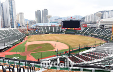 [MD포토] 리모델링 마친 사직야구장