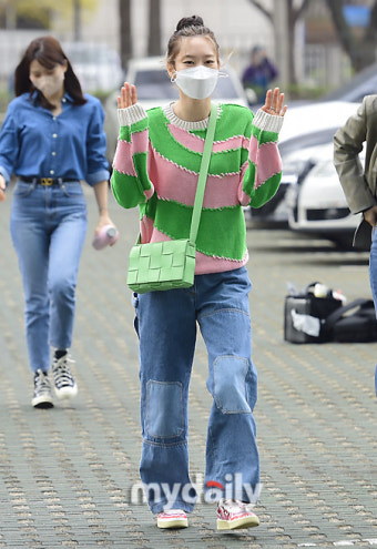 [MD포토] 오마이걸 지효 '사과머리 예쁘죠'