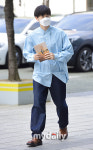 [MD포토] 엑소 수호 선물로 앨범 준비했죠