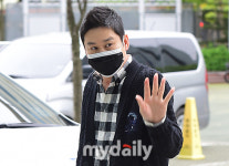 [MD포토] 신동엽 동물농장 아저씨의 반가운 손인사