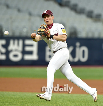 [MD포토] 김혜성 '이정도쯤이야'