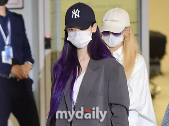 [MD포토] 에스파 카리나 '무대 같은 강렬한 눈빛'