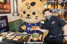 서울 이랜드, 목동 맛집 목돈 72와 E-Partners 후원 계약