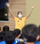 [MD포토] 김연경 애들아. 내가 감독이야