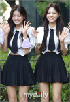 [MD포토] 첫사랑 수아·두나 팬 덕분에 찐미소
