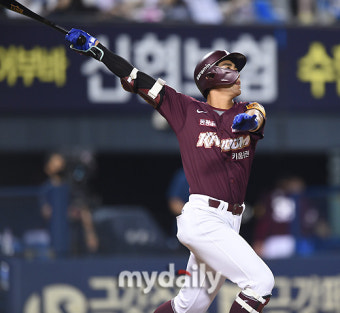 [MD포토] 이정후 '파울홈런'