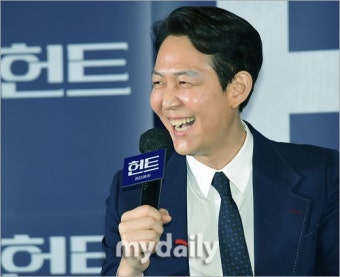 300만 흥행 '헌트' 이정재 감독, 오늘(26일) '뉴스룸' 출연한다 [공식]