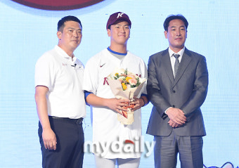 이지영+이정후+안우진=KBO판 오타니? 아무나 못한다…이 팀이라서 가능