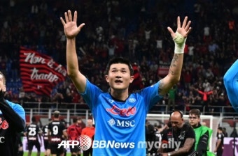 '새 영웅이 떠날 수도 있다'…맨유 김민재 영입설에 나폴리 현지팬 경악