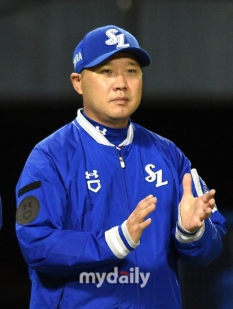 삼성, 박진만 감독 선임…3년 최대 12억 계약 [공식발표]