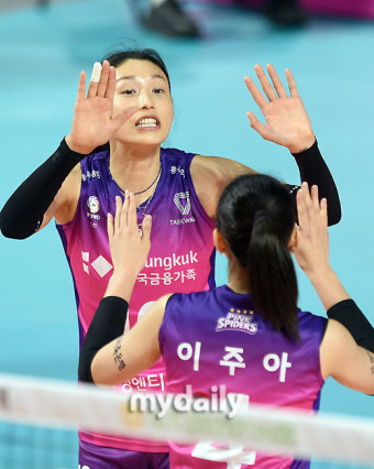[MD포토] 김연경-이주아 '흥국생명은 강하다'