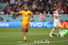 8강 보인다! 네덜란드, 데파이-블린트 연속골→미국에 2-0 리드 (전반 종료)