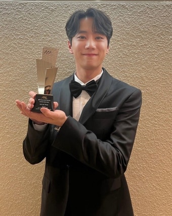 이준영, '2022 AAA'서 '베스트 액터' 수상 