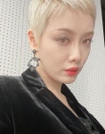 더 글로리 이사라 맞아? 김히어라, 금발 숏컷 파격 변신