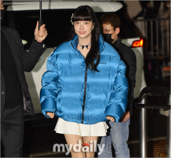 르세라핌 홍은채 '완벽 세팅, 뮤직뱅크 MC 첫 출근'