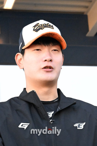 [MD포토] 팬들과 동료들에게 사과하는 한화 김서현