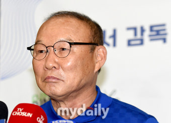 [MD포토] 박항서 감독 '베트남 감독 마치고 한국에 돌아왔어요'