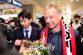 [MD포토] 축구대표팀 새 사령탑 클리스만 '느낌 좋습니다'