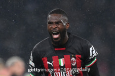 손케듀오 봉쇄→바위 같았다…토모리, 토트넘전 MOM 선정