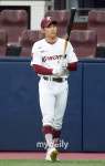 [MD포토] 이정후 WBC 마치고 KBO리그 시범경기 첫 출전