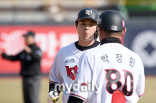 [MD포토] 문상철 이제 한 점차다