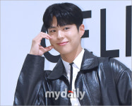 박보검 남자가 웃는 게 이렇게 예쁠 수 있나요?