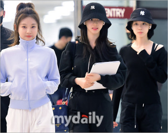 [MD포토] 에스파 '공연 잘 마치고 왔어요'