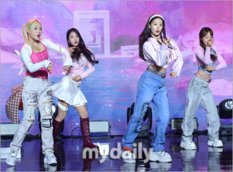 [MD포토] 피프티 피프티 '멋진 무대'