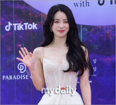[MD포토] 임지연 드레스 입은 연진이