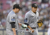 [MD포토] 김민우 은성이 형, 한방 부탁해요