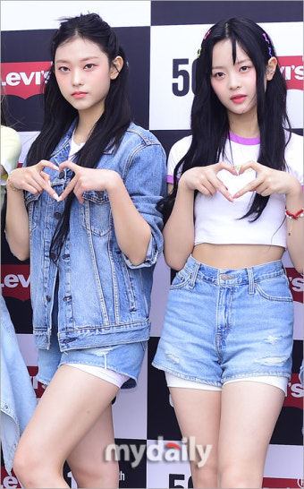 [MD포토] 뉴진스 해린·하니 '기계로 만든 듯 완벽한 하트'