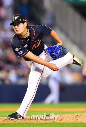 [MD포토] 한화 김서현 '8회말은 내가 책임진다'
