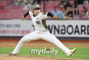 [MD포토] 김정운 '추가 실점은 없다'