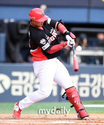 [MD포토] 변우혁 '1타점 적시타'