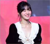 셀러브리티 박규영 이번 작품으로 팔색조 배우 칭찬 듣고파