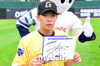 [MD포토] 김민석 '올스타전 첫 출전하는 사직아이돌'