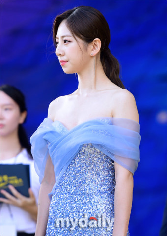 [MD포토] 박지원 아나운서 '아름다운 드레스 자태'
